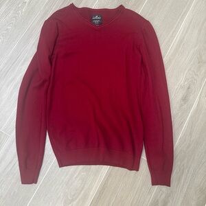Slim fit v neck sweater medium